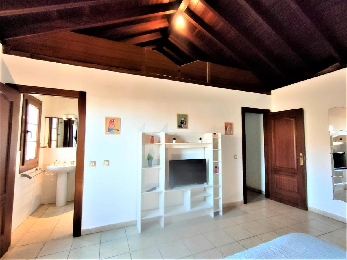 Iam Villaverde La Oliva Luaran gambar